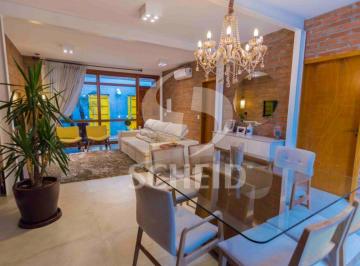 Casa · 140m² · 2 Quartos · 2 Vagas · Casa Térrea a Venda em Moema com 140m², 2 quartos sendo 2 suítes, 2 vagas.