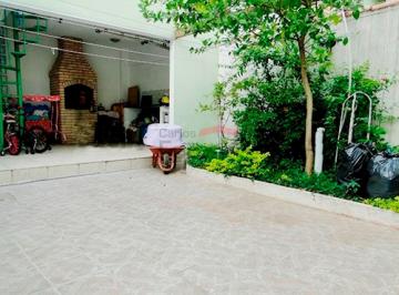 Casa · 247m² · 3 Quartos · 2 Vagas · LINDO SOBRADO COM 03 SUÍTES EM ESTADO DE NOVO