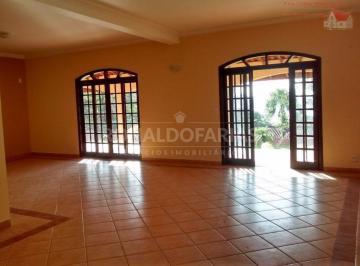 Casa · 450m² · 4 Quartos · 4 Vagas · Excelente casa térrea a venda no condomínio com 4 dormitórios e 2 suítes