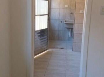 Casa · 50m² · 1 Quarto · Ótima casa térrea