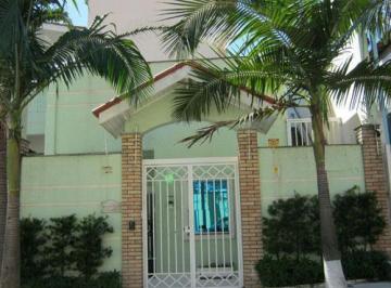 b5af7c2e55523916f6f054d2df163b5c.jpg · Cond. fechado de 160m² com 3 quartos