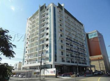 a9e12b3de330f2f9234656fab453ac01.jpg · Conjunto comercial