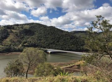 Foto 01 · Pedreira de basalto, com Excelente capacidade de produção nos próximos 70 anos, localizada na divisa