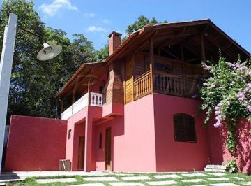 8cfa4d3f71c7fc52118c1629d1180c11.jpg · Sobrado de 200m² com 4 quartos