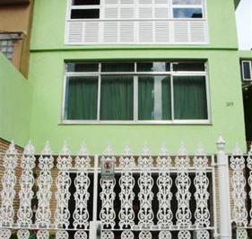 80fa5ce85301811ef5eb60c4780ad442.jpg · Sobrado de 235m² com 3 quartos