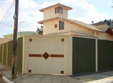 f7d5ade2a816545ef0af9997e055ecc9.jpg · Sobrado de 270m² com 3 quartos