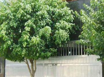 5cd126470d903ec80ae27bd9675fe3d3.jpg · Sobrado de 120m² com 3 quartos