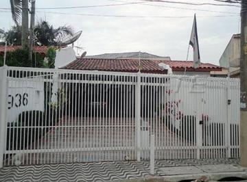 788abc6f4b243a6c59e5c119f279b445.jpg · Casa terrea de 220m² com 3 quartos