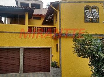 cd06f49dae65675a4d8d1c7823f0981f.jpg · Sobrado de 220m² com 3 quartos