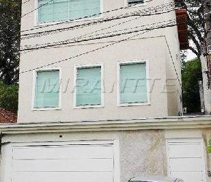 06b5da506a6a7a671b39c881482cb164.jpg · Sobrado de 90m² com 3 quartos