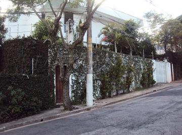 bc5cca3ecb2ec54d5360ec23edf7b453.jpg · Sobrado de 556m² com 4 quartos