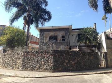 001_00000_00000_143245_2014072311444667.jpg · Casa terrea de 200m² com 4 quartos