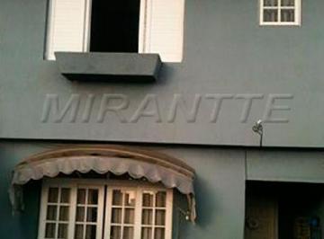 92c82a710641523c6918a2fb5723f74a.jpg · Sobrado de 166m² com 3 quartos
