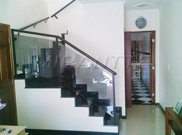 29c93ee53a4ccf7ba2453f1f498bb0c5.jpg · Sobrado de 125m² com 3 quartos