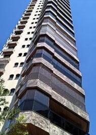 2963de09ec36073a0e91811ee4cacc1a.jpg · Apartamento de 628m² com 3 quartos