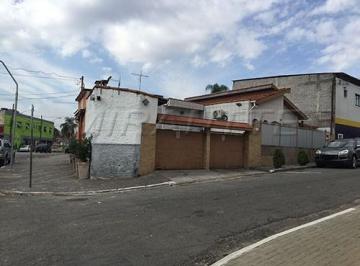 597ea7ac45d18b5bddbde3b2711c0497.jpg · Casa terrea de 160m² com 2 quartos