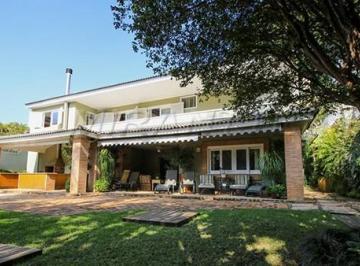 4a69eff536f36ce8b9591a85c022b376.jpg · Sobrado de 650m² com 4 quartos