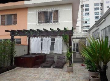 f0d2a67588df9d9bed44452348e274c5.jpg · Sobrado de 236m² com 3 quartos