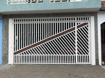 63604a265bf35dfaebb06206b11d7e89.jpg · Sobrado de 140m² com 3 quartos