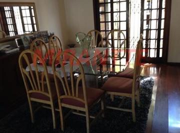 57c2c15dcd77d638cf598c4f3658bea6.jpg · Sobrado de 250m² com 4 quartos
