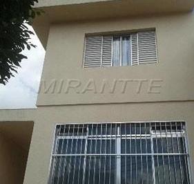 14e9d0dcee3bebcbd08c21d0a7487b74.jpg · Sobrado com 4 quartos