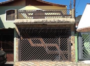 1ae3de014b9bfd4731bffffac901c26e.jpg · Sobrado de 175m² com 3 quartos