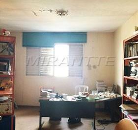 e8f4a1fe6ceecdcf7bdb77fa52138c2b.jpg · Sobrado com 4 quartos