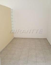 dff6654a0ffa6fb436b484693bedf572.jpg · Sobrado de 70m² com 2 quartos