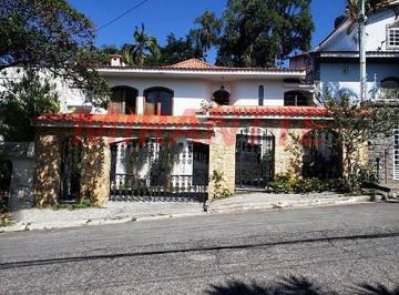 8d6a82a22139e3331be2fbe6289549dc.jpg · Casa terrea de 303m² com 4 quartos