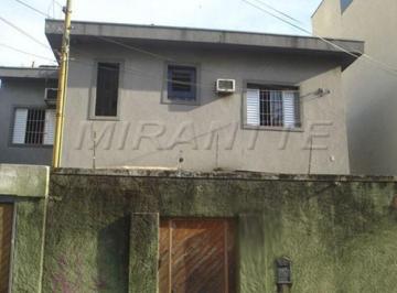 012ccc83de106f39fac68f3fb1eef4b7.jpg · Sobrado de 193m² com 3 quartos