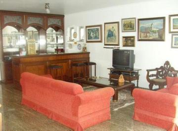 10120394e4f134d0a1034690b81e772a.jpg · Sobrado de 523m² com 4 quartos