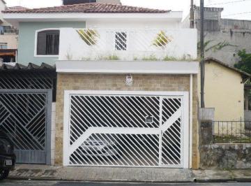 9810c40ffb6254b553905f0a4efd21ae.jpg · Sobrado de 200m² com 3 quartos