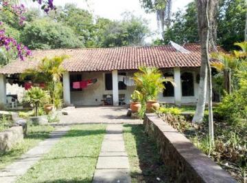 451c6b05bf8bec0f40c0f1fd05a6e567.jpg · Casa terrea com 2 quartos