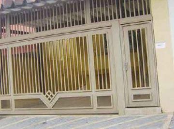 d07705de252d181aa9a858e4cb2231af.jpg · Sobrado de 170m² com 2 quartos