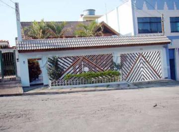 001_00000_00000_116395_2012110513111525.jpg · Sobrado de 350m² com 3 quartos
