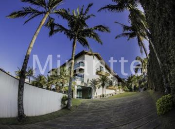 c9549129a50394d6648a478943437163.jpg · Sobrado de 750m² com 4 quartos