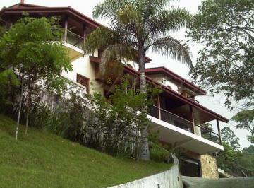 07a86a1af84897e120652191aa1e0c7a.jpg · Sobrado de 557m² com 4 quartos