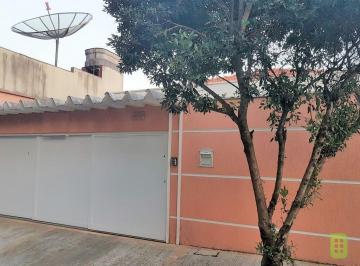 Casa · 272m² · 3 Quartos · 3 Vagas · Ótima localização