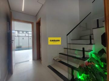 Casa · 300m² · 3 Quartos · 6 Vagas · Sobrado Novo com piscina, 300 m² de área privativa, 3 suítes e 6 vagas - Centro