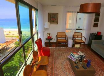 Apartamento de 3 quartos, Rio de Janeiro · Quadra da praia com vista mar e 3 vagas!