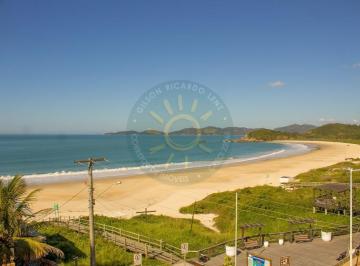 PRAIA DE QUATRO ILHAS · Lindo apartamento com vista panorâmica para o mar, localizado a 20 metros da praia de Quatro Ilhas e