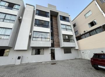 Apartamento de 2 quartos, Camboriú · Apartamento semi mobiliado com 2 dormitórios - Centro - Camboriú