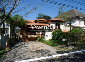 Casa · 238m² · 4 Quartos · 2 Vagas · Sobrado em ótimo estado de conservação. Estuda permuta parcial por Ilhabela.