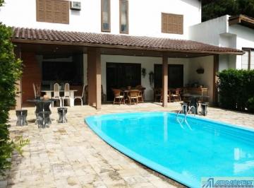 13836-FOTO (2).jpg · Casa com 4 Dormitórios, Piscina e Espaço Gourmet na Agronômica, Florianópolis