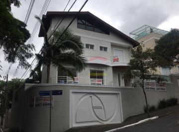 Casa · 500m² · 4 Quartos · 6 Vagas · Casa no Jardim Floresta