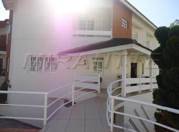 47831a2b55ea86834dee0f88e5705be1.jpg · Sobrado de 322m² com 4 quartos