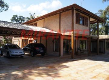 50128c646696f84ad4aa1511175c242d.jpg · Sobrado de 421m² com 4 quartos