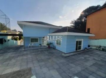 Foto 01 · Casa para locação rodeada de área verde, localizada no condomínio Clube Capital Ville, em Jundiaí/SP