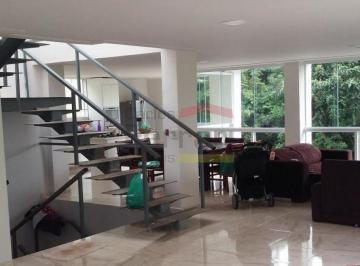 Casa · 600m² · 3 Quartos · 5 Vagas · LINDA CASA EM CONDOMÍNIO FECHADO COM 3 SUÍTES E 5 VAGAS PRÓXIMO AO HORTO