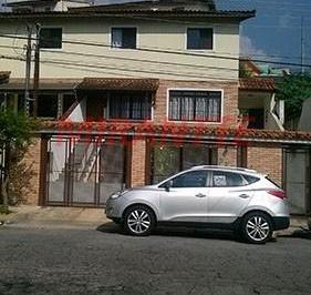 bf08c66cbfd5e3fd3fe48178a169aeff.jpg · Sobrado de 124m² com 3 quartos